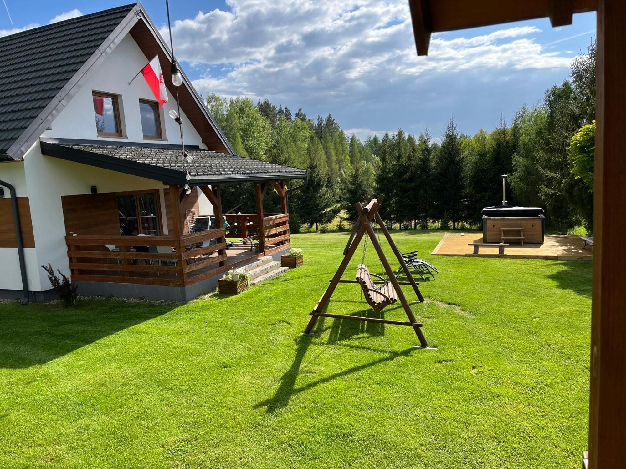 Domek Z Kominkiem Nad Jeziorem Z Jacuzzi Ogrodowym Sumowo  Exteriör bild